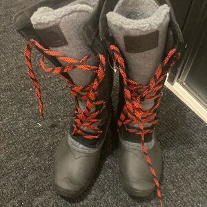 Like new north face tall women boots
